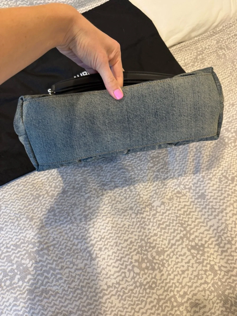 Saint Laurent Denim Medium Quilted Loulou - Picture 8 of 15